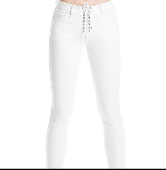 Max Studio Denim - Max Studio white skinny stretch jeans sz 29